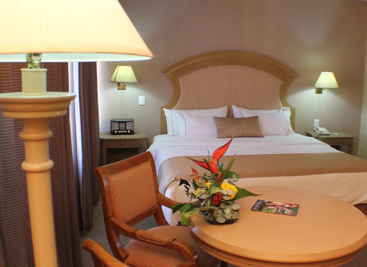 Best Western Plus Plaza Florida & Tower Irapuato Ngoại thất bức ảnh